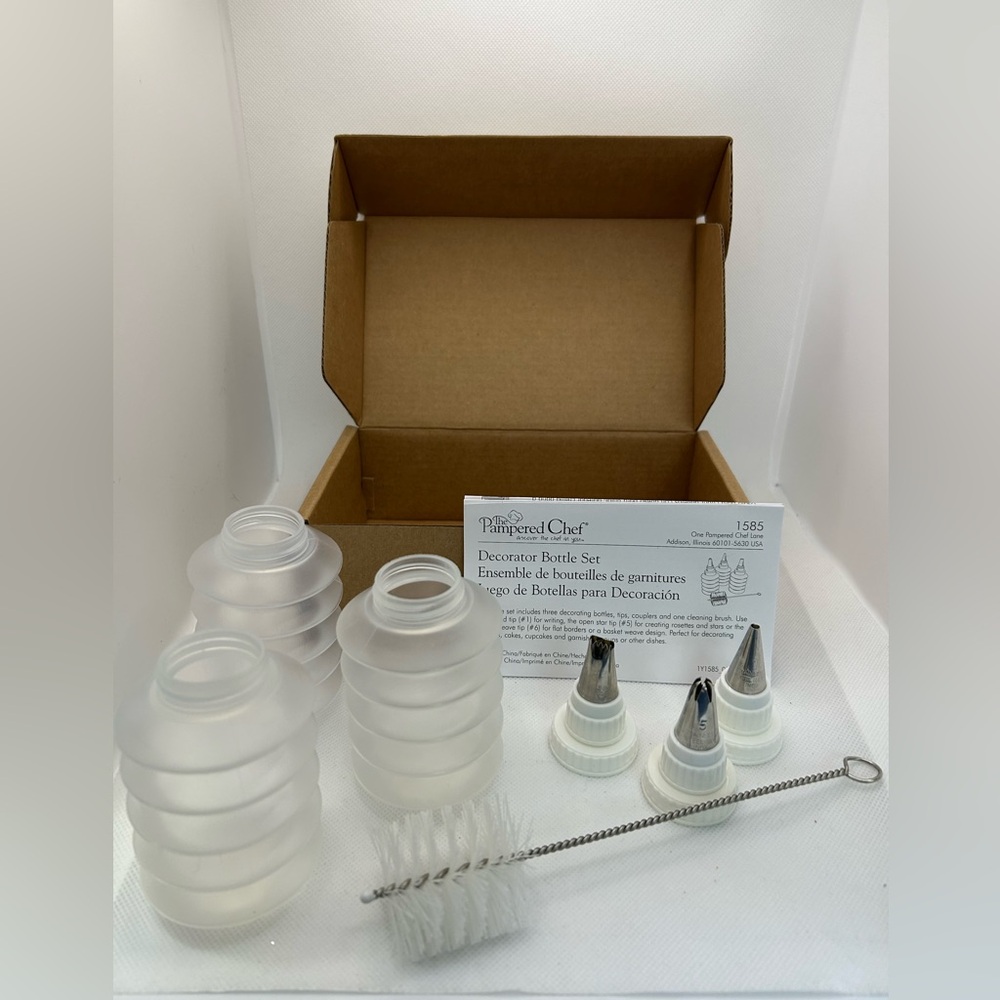 The Pampered Chef Decorator Bottle Set #1585